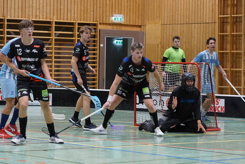 Floorballspieler beim Spiel